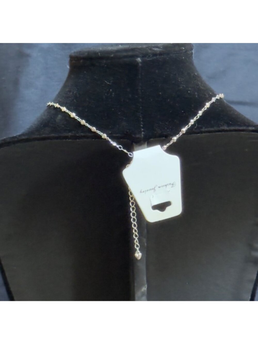 Silver-Tone Chain Necklace With Heart Detailing Women's 18 Inches - Picture 4 of 7